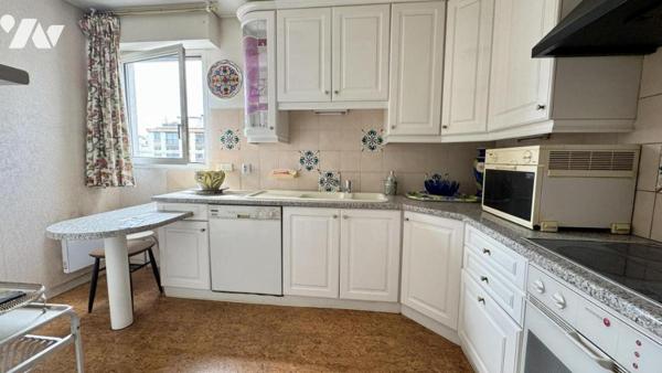 92100 BOULOGNE -APPARTEMENT DERNIER ETAGE - BALCON/TERRASSE- DOUBLE BOX - A RENOVER