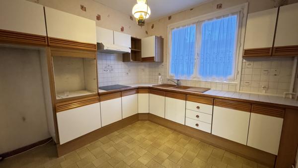 MAISON T5 + GARAGE EN SOUS SOL COMPLET - SECTEUR REIMS HAUBE