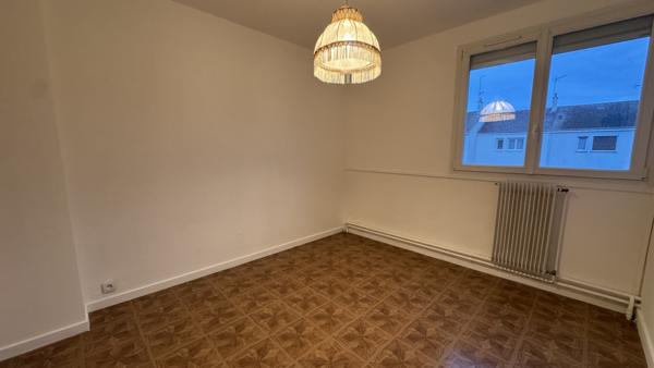 MAISON T5 + GARAGE EN SOUS SOL COMPLET - SECTEUR REIMS HAUBE