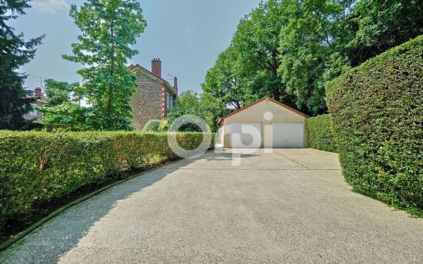 Maison à vendre    8 pièces • 183 m2 Saint-Fargeau-Ponthierry