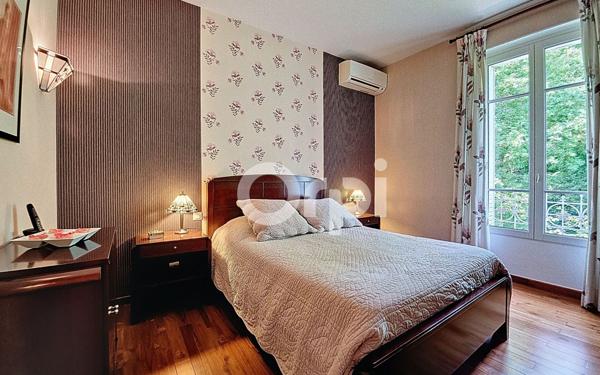 Maison à vendre    8 pièces • 183 m2 Saint-Fargeau-Ponthierry