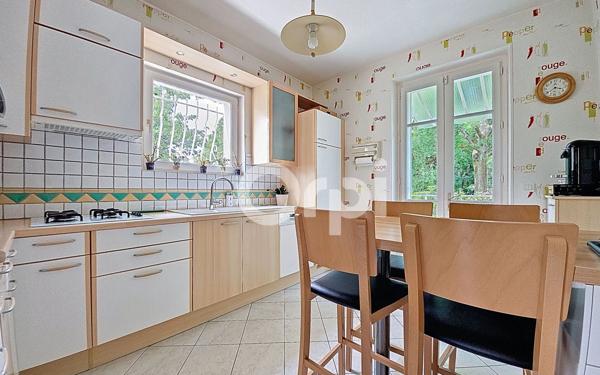 Maison à vendre    8 pièces • 183 m2 Saint-Fargeau-Ponthierry