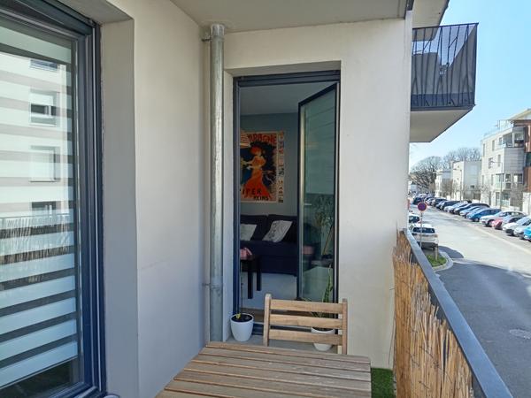 REIMS - Secteur Henry VASNIER appartement T2 meublé avec sta