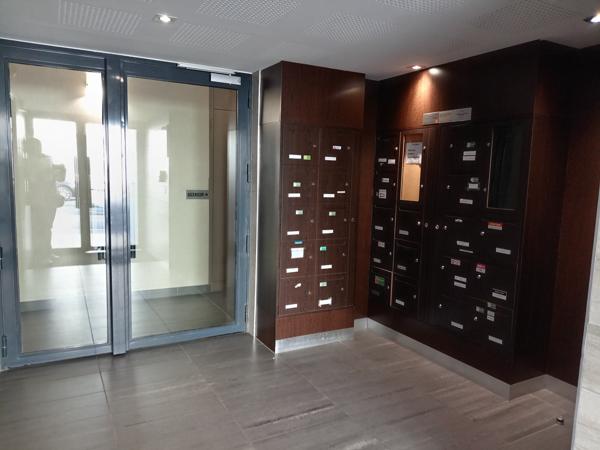 REIMS - Secteur Henry VASNIER appartement T2 meublé avec sta