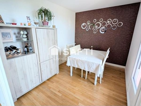 Appartement F3 très lumineux, cave, garage et jardin.