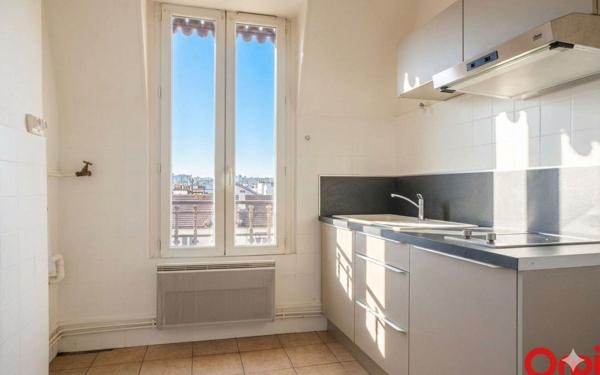 Appartement à vendre    1 pièce • 31 m2 Lyon 7