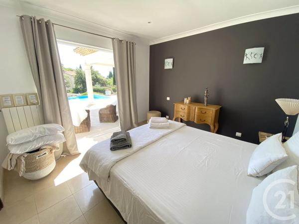 Maison à vendre  7 pièces - 311,87 m 2   STE MAXIME  - 83