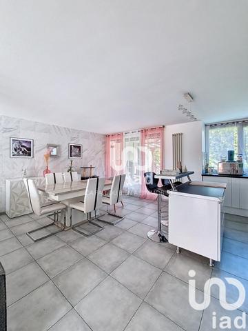 Appartement à vendre 4 pièces 98 m² Savigny-le-Temple