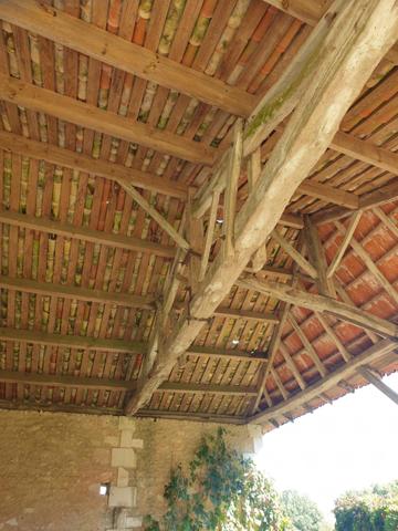 Maison et dépendances proche de BAIGNES SAINTE RADEGONDE (16)