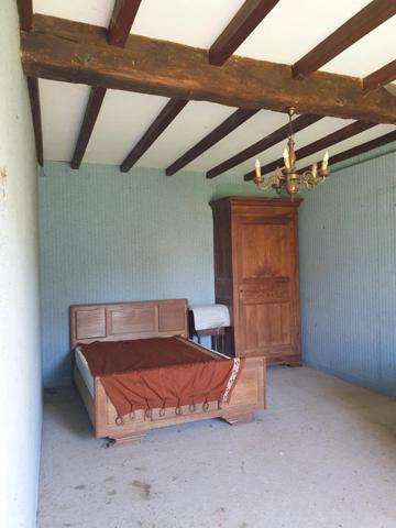 Maison et dépendances proche de BAIGNES SAINTE RADEGONDE (16)