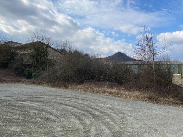 4 Bâtiments 1125 m² + Terrain 11 701 m² (AUBIN - AVEYRON)
