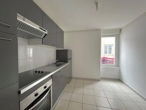 Appartement à louer 3 pièces 62.93m² Sochaux (25600)
