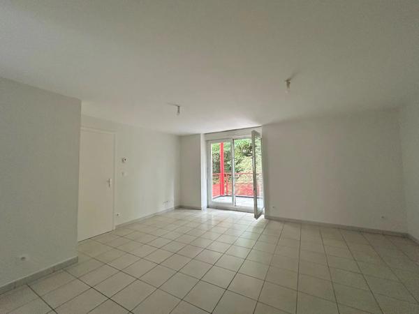 Appartement à louer 3 pièces 62.93m² Sochaux (25600)