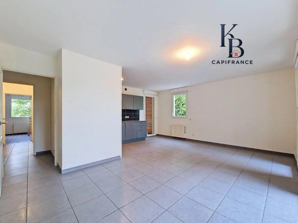 VETRAZ MONTHOUX, appartement T3 de 69 m² avec 2 terrasses, parking et garage