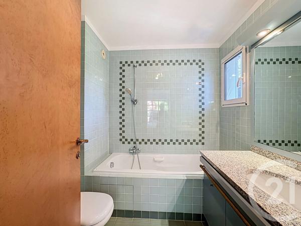 Appartement F3 à vendre  3 pièces - 76,63 m 2   ANTIBES  - 06