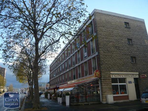 Appartement à louer 2 pièces 66m²