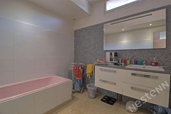 AGEN - A vendre immeuble composé de 3 lots avec parking sur axe passant !