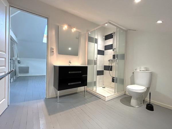 AGEN - A vendre immeuble composé de 3 lots avec parking sur axe passant !