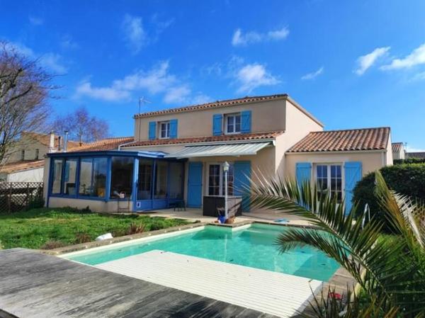 Maison - 6 pièces - 168 m²