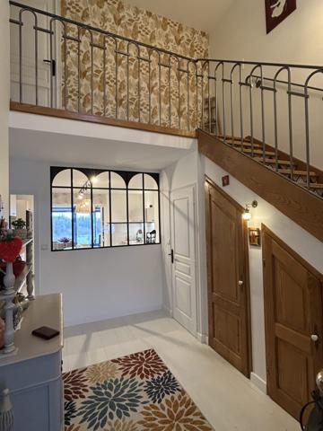 Maison - 6 pièces - 168 m²