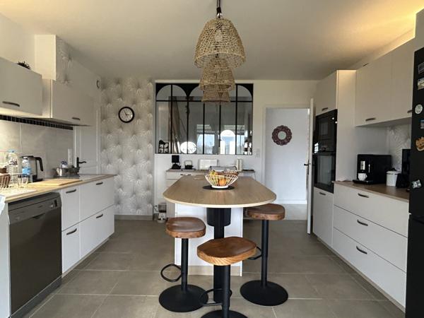 Maison - 6 pièces - 168 m²