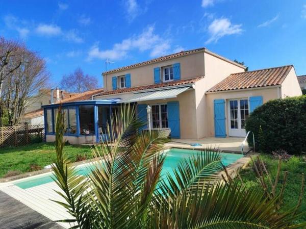 Maison - 6 pièces - 168 m²