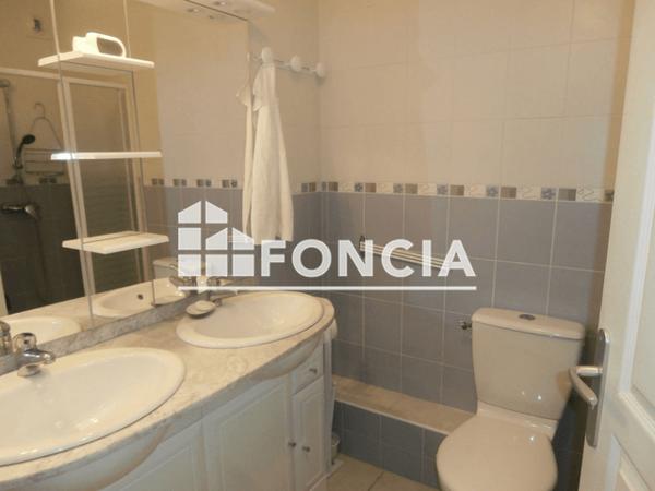Location Appartement 2 pièces 34.33 m² - 13 BIS AVENUE DES CHARROIS Digne-les-bains 04000