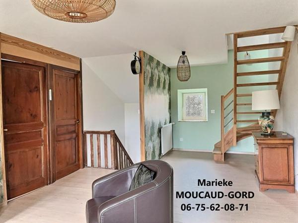 Beauzac 43590 Maison en pierre rénovée 150 m²  4 chambres terrain clos 1489m²