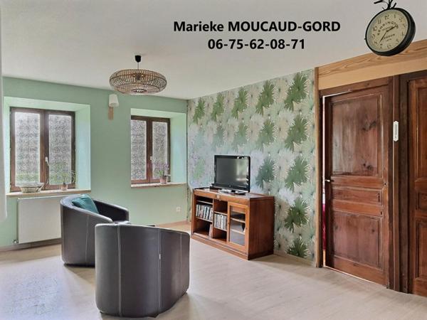 Beauzac 43590 Maison en pierre rénovée 150 m²  4 chambres terrain clos 1489m²