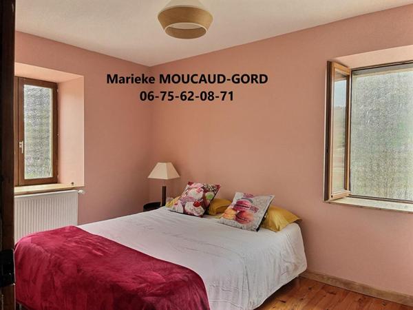 Beauzac 43590 Maison en pierre rénovée 150 m²  4 chambres terrain clos 1489m²