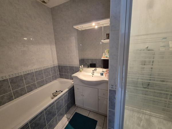 Appartement CHEVRY COSSIGNY - 2 pièce(s) - 38 m2