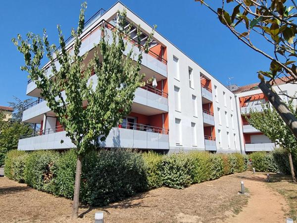 Appartement Craponne 35 m2 avec garage et terrasse