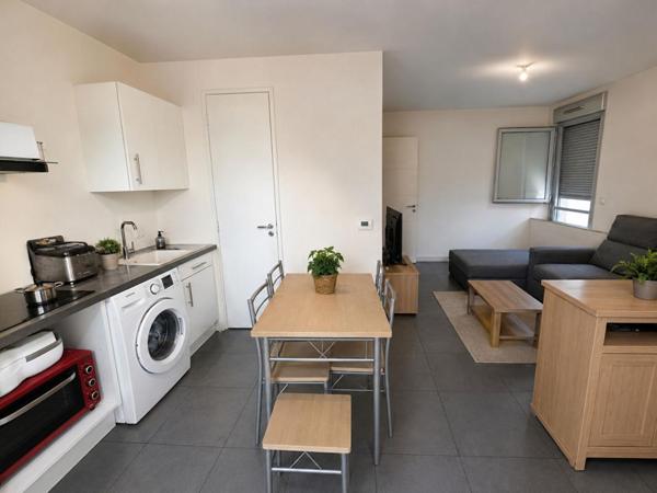 Appartement Craponne 35 m2 avec garage et terrasse