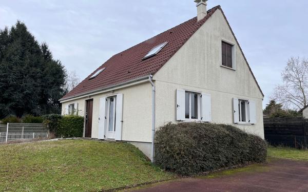 Maison à vendre    6 pièces •  Saint-Denis-en-Val