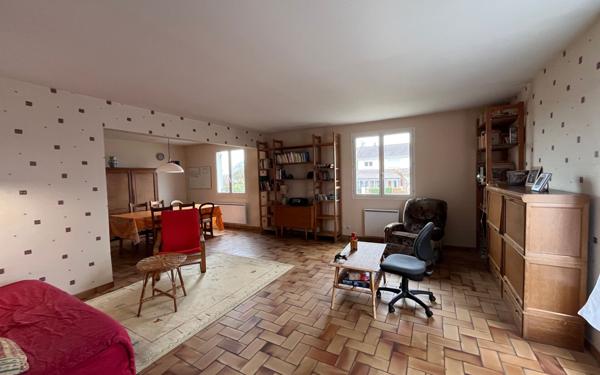 Maison à vendre    6 pièces •  Saint-Denis-en-Val