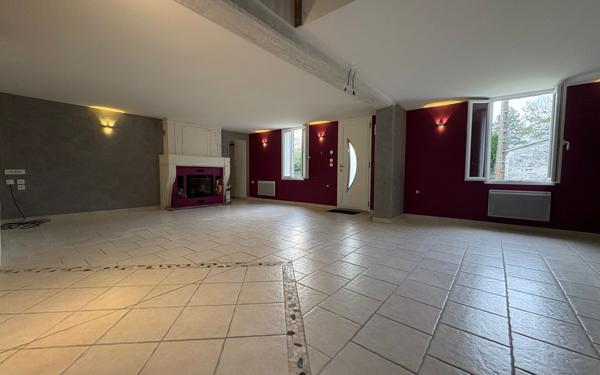 Maison à vendre    7 pièces • 216,18 m2 Thénac