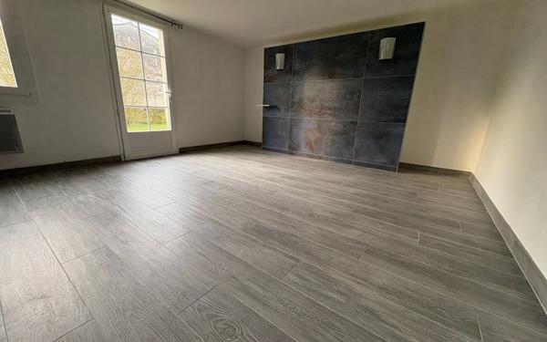 Maison à vendre    7 pièces • 216,18 m2 Thénac