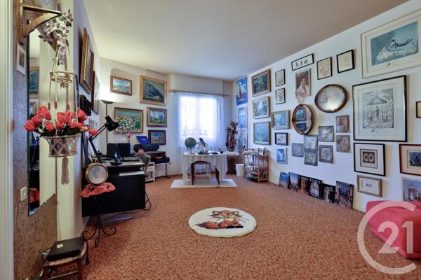 Maison à vendre  6 pièces - 256,22 m2 ST LAURENT DU VAR - 06