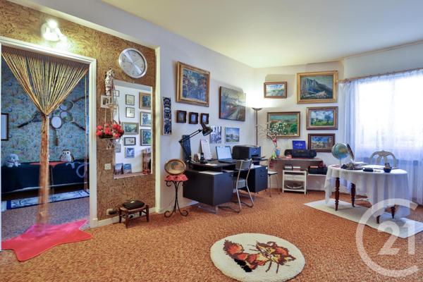 Maison à vendre  6 pièces - 256,22 m2 ST LAURENT DU VAR - 06