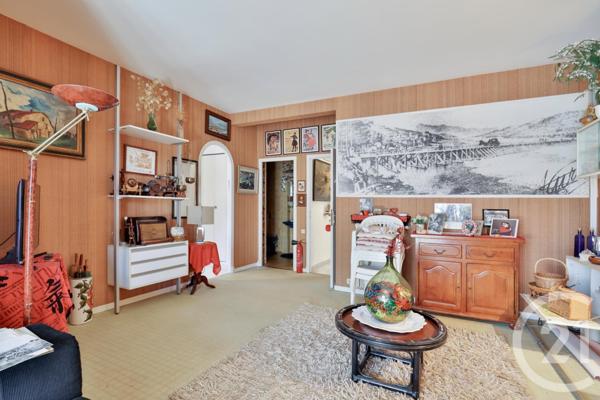 Maison à vendre  6 pièces - 256,22 m2 ST LAURENT DU VAR - 06