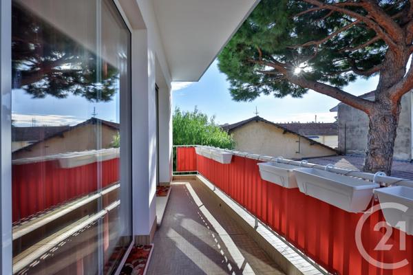 Maison à vendre  6 pièces - 256,22 m2 ST LAURENT DU VAR - 06
