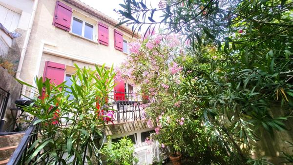 Bompard, magnifique villa avec jardin , garage au calme