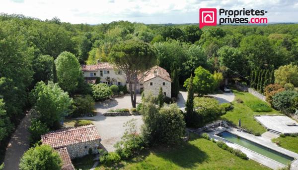 Propriété de charme dans un cadre naturel rare à 15 minutes de Lalbenque