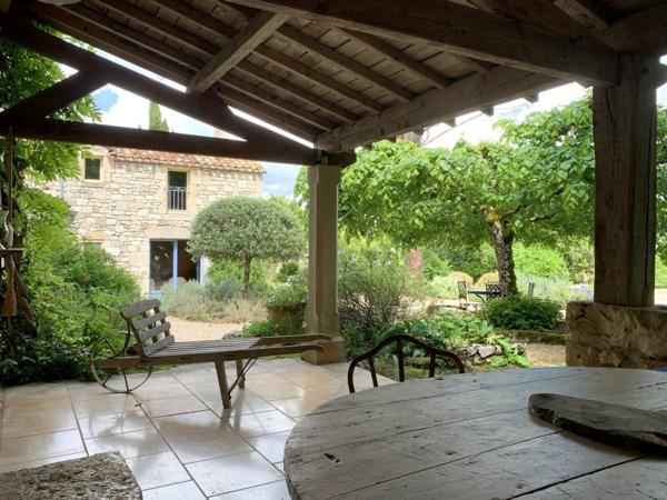 Propriété de charme dans un cadre naturel rare à 15 minutes de Lalbenque