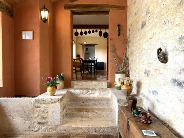 Propriété de charme dans un cadre naturel rare à 15 minutes de Lalbenque