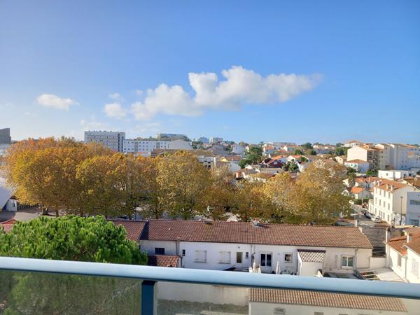 ROYAN HYPER CENTRE/ MARCHE grand T2 Royan ROYAN HYPER CENTRE/ MARCHE grand T2 Royan