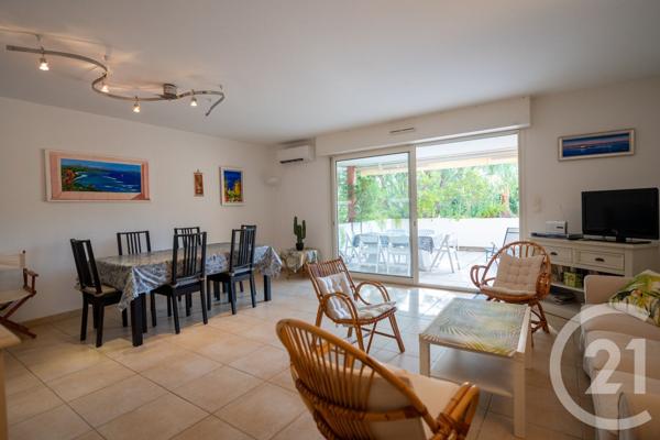 Appartement T4 à vendre  4 pièces - 88,31 m2 LE LAVANDOU - 83