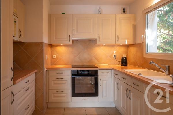 Appartement T4 à vendre  4 pièces - 88,31 m2 LE LAVANDOU - 83