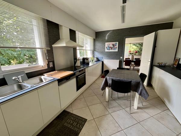 COUP DE COEUR EN CENTRE VILLE AVEC JARDIN ET GARAGE !!!