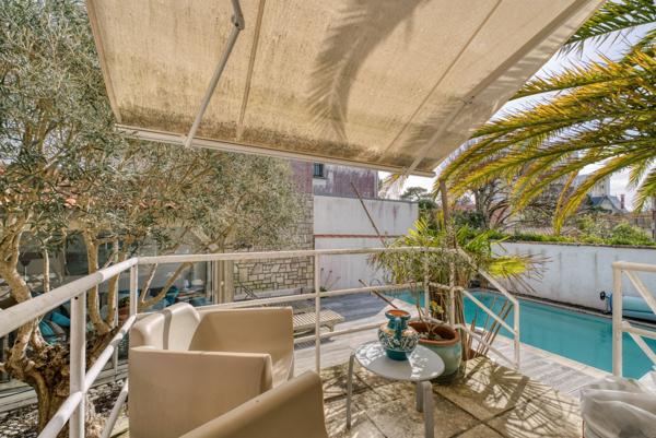 Villa années 50 en plein coeur de Pontaillac